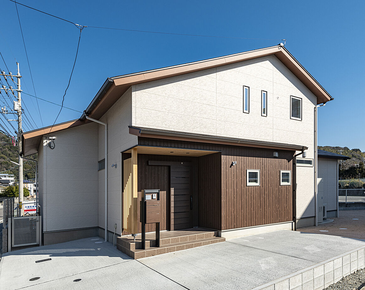 寿工務店 【無垢材＋漆喰】エアコン１台で家中が十分に暖かく、木の香りに包まれる家の建築実例画像10