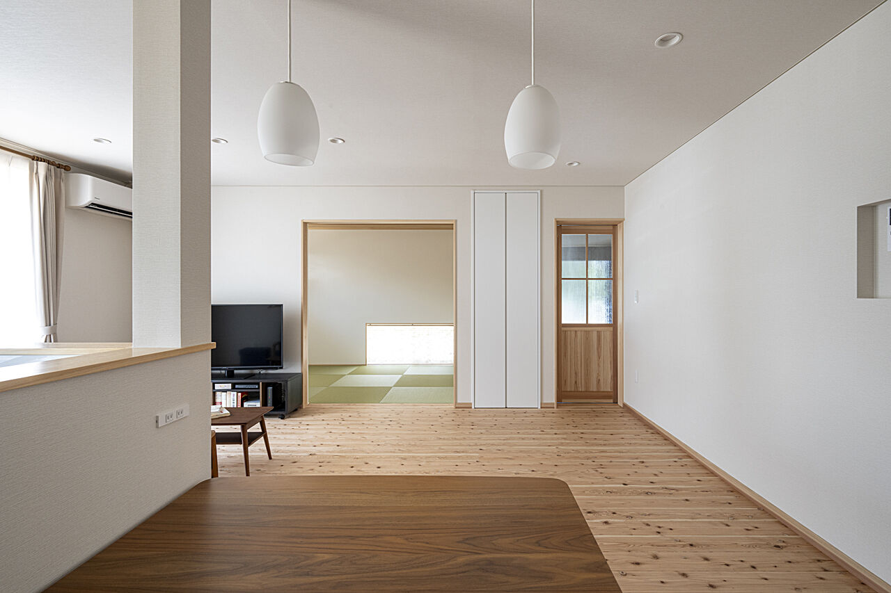 寿工務店 【自然素材×平屋】シニア世代が安心して心地よく暮らす自然素材でシンプルな平屋の家の建築実例画像2