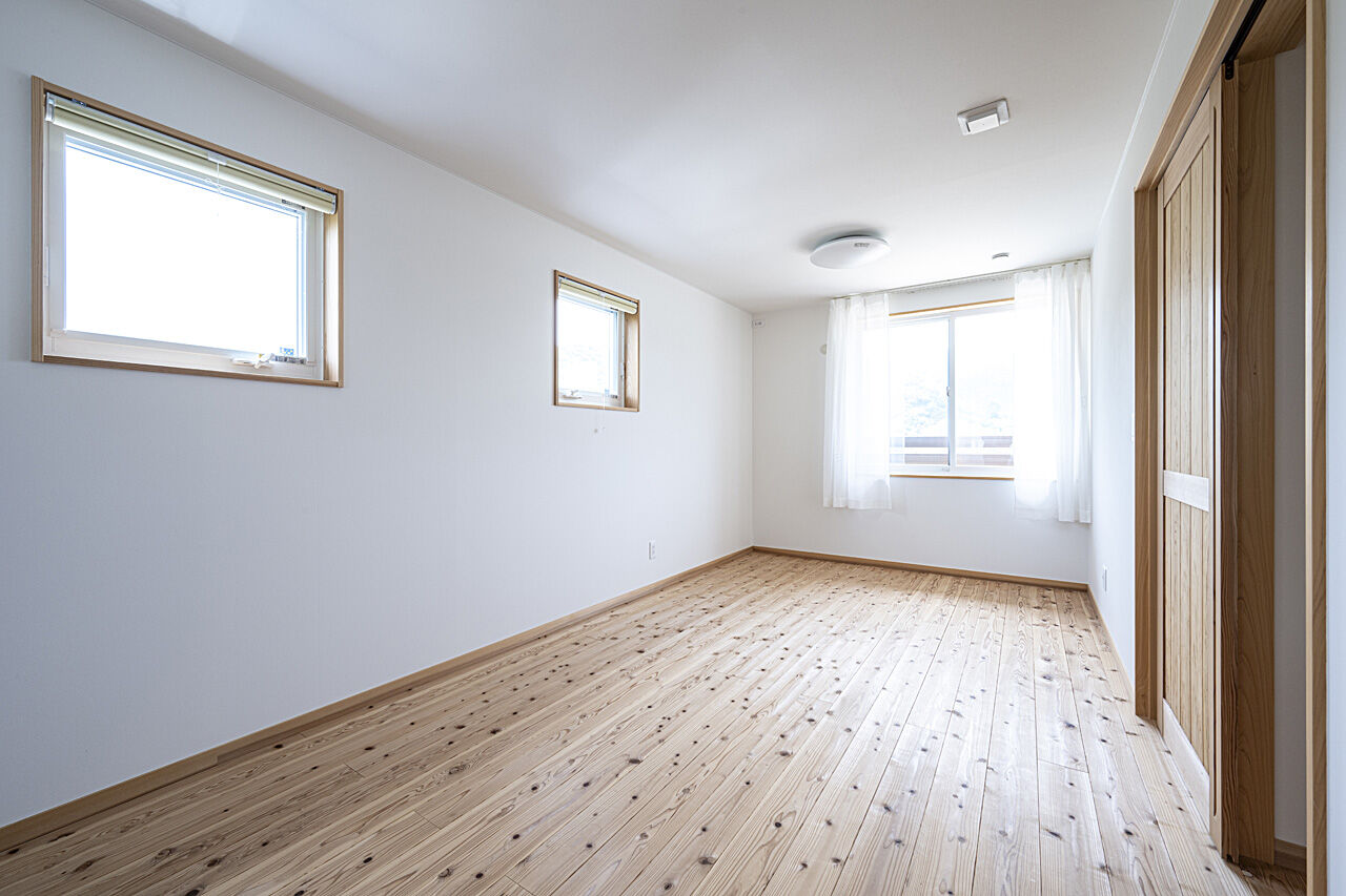 寿工務店 無垢材+自然素材で「ちょい田舎暮らし」を楽しむ、心と身体にやさしいお家の建築実例画像7