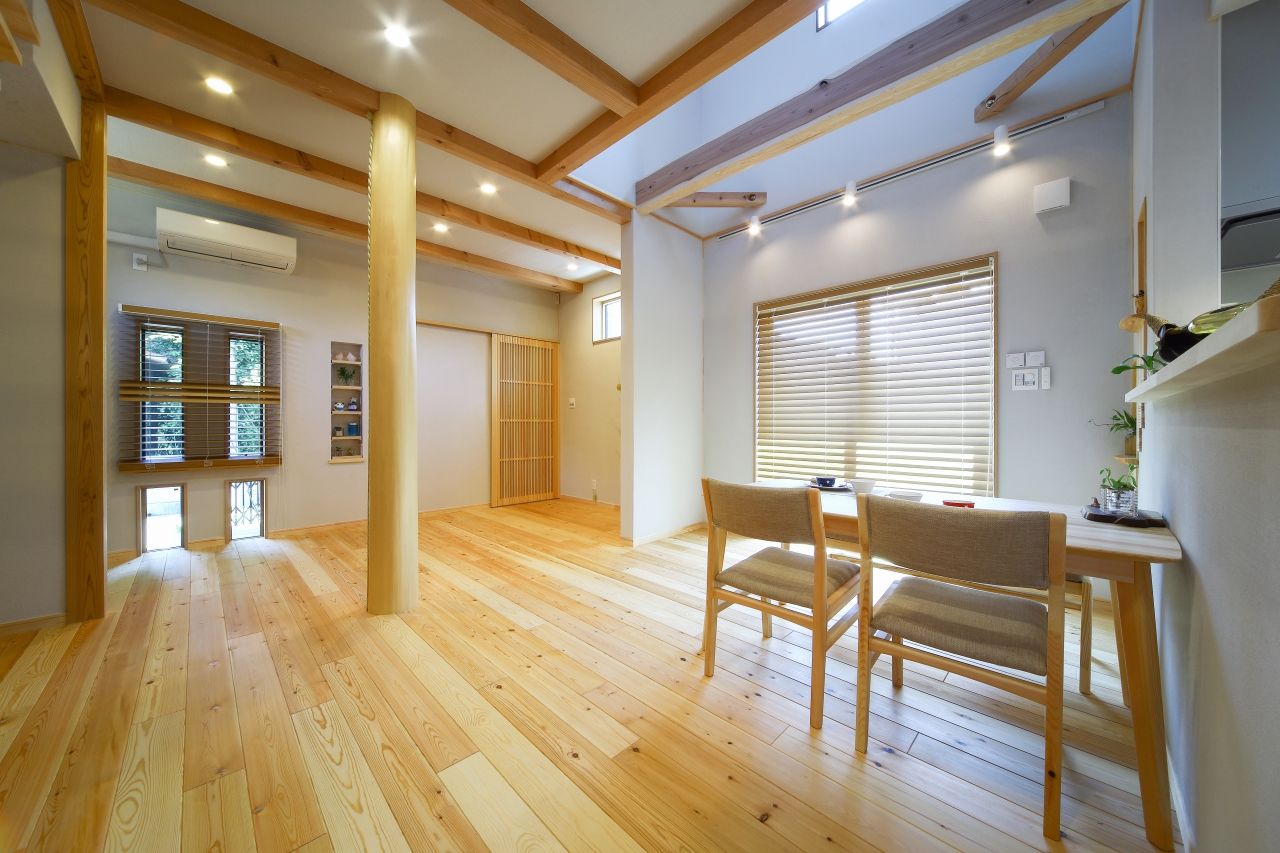 夢工房 【2000万円台/大阪府大阪市/自然素材の家】シラス壁と無垢材の高断熱&都市型住宅の建築実例画像4