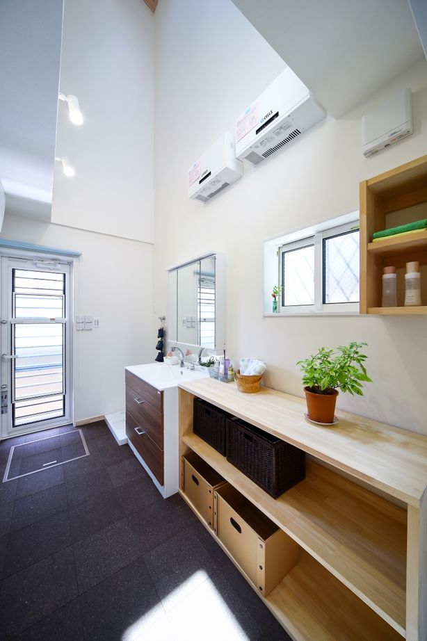 夢工房 【2000万円台/大阪府大阪市/自然素材の家】シラス壁と無垢材の高断熱&都市型住宅の建築実例画像6