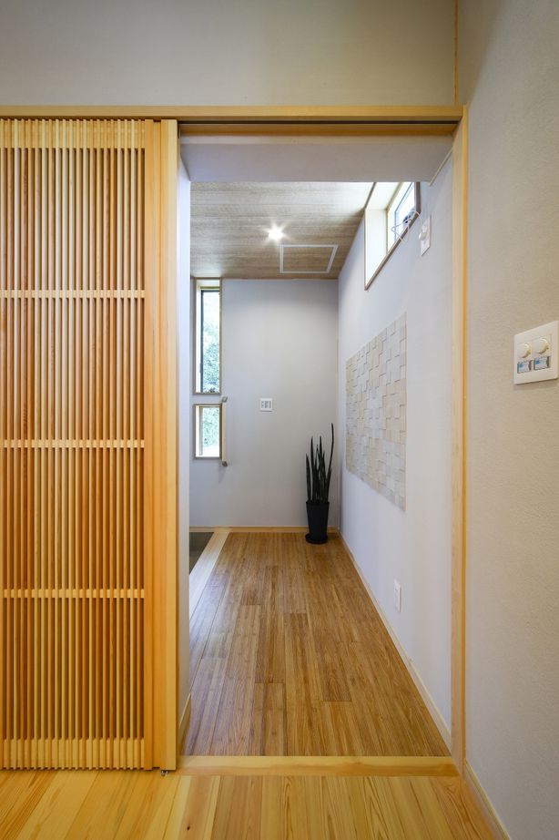 夢工房 【2000万円台/大阪府大阪市/自然素材の家】シラス壁と無垢材の高断熱&都市型住宅の建築実例画像10