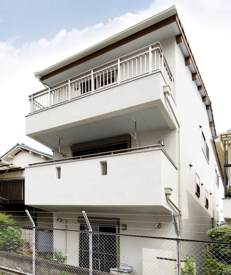 夢工房 【2000万円台/大阪府八尾市/3階建て/狭小地】3世代家族が心地よく住む木の家の建築実例画像3