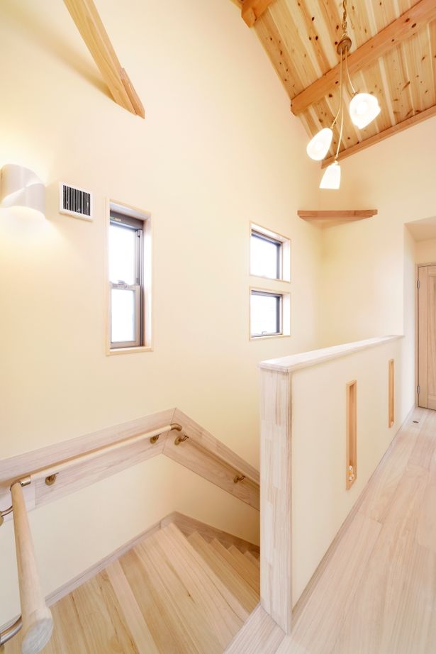 夢工房 【2000万円台/大阪府八尾市/3階建て/狭小地】3世代家族が心地よく住む木の家の建築実例画像6