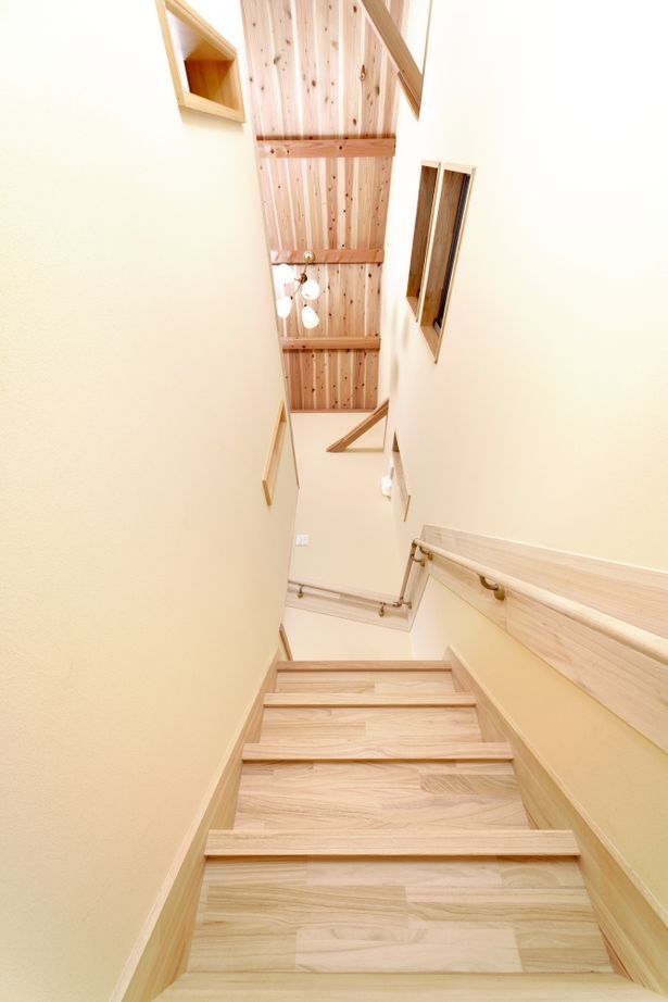 夢工房 【2000万円台/大阪府八尾市/3階建て/狭小地】3世代家族が心地よく住む木の家の建築実例画像7