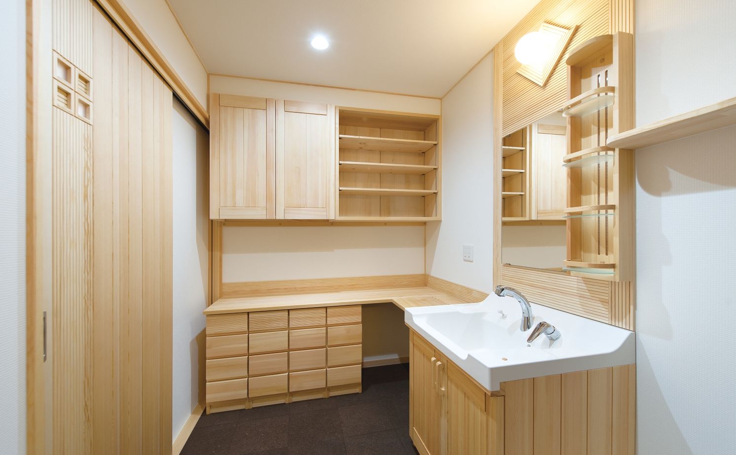 夢工房 【2000万円台/大阪府大阪市/3階建て/2世帯住宅】防火地域で無垢材たっぷりの木造３階建てを実現の建築実例画像5