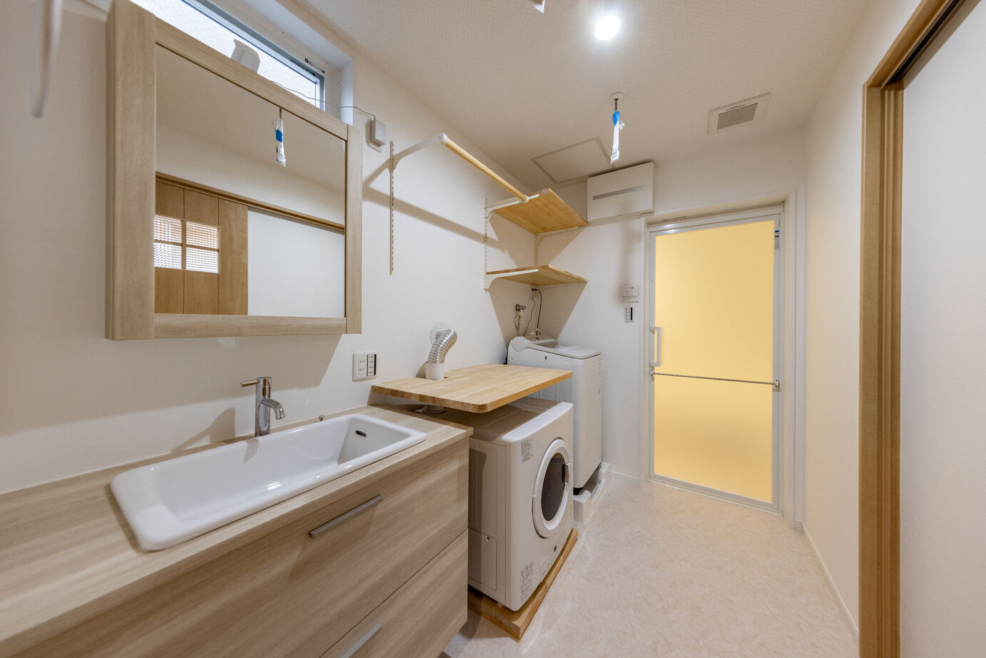 夢工房 【大阪府大阪市/２階建て/家事ラク】自然素材が生み出す憩いの空間。家事動線を工夫した住まいの建築実例画像5