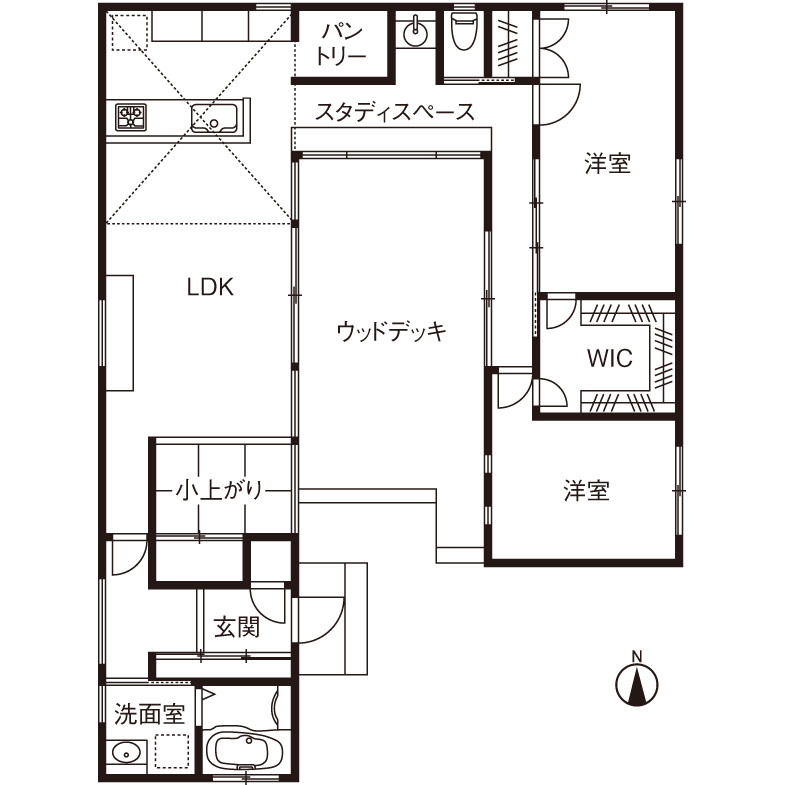 三心 【平屋/ウッドデッキ/片流れ屋根/間取り図】焼杉を使った自慢の外観。空間広がる開放的なコの字型平屋住宅の間取り図（3LDK）1階