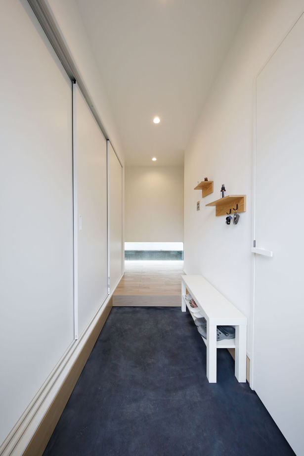 三心 【平屋/ウッドデッキ/片流れ屋根/間取り図】焼杉を使った自慢の外観。空間広がる開放的なコの字型平屋住宅の建築実例画像10