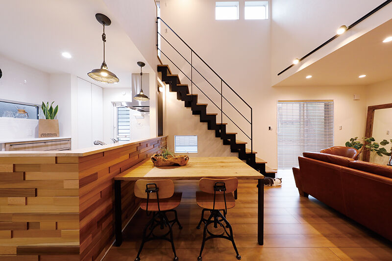 三心 【1700万円/吹き抜け/1LDK/間取り図】明るく開放的なリビングが中心の家。予算内でも自由度の高い注文住宅の建築実例画像2