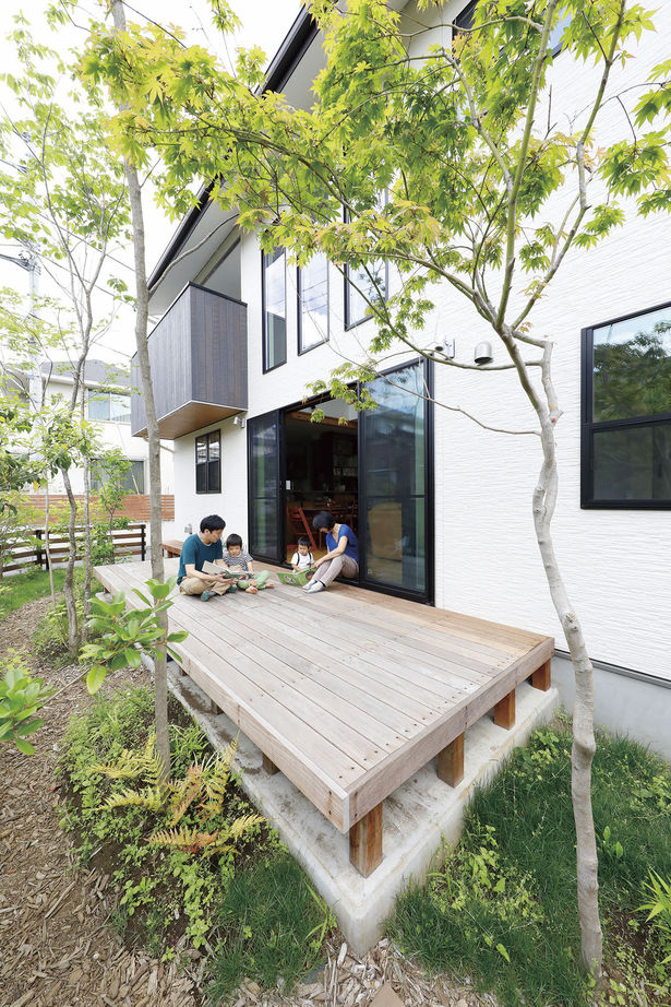 三心 【2000万円台/空中廊下/ウッドデッキ/造作/間取り図】変化のある景色を楽しむ明るい吹き抜け大空間LDKの家の建築実例画像6