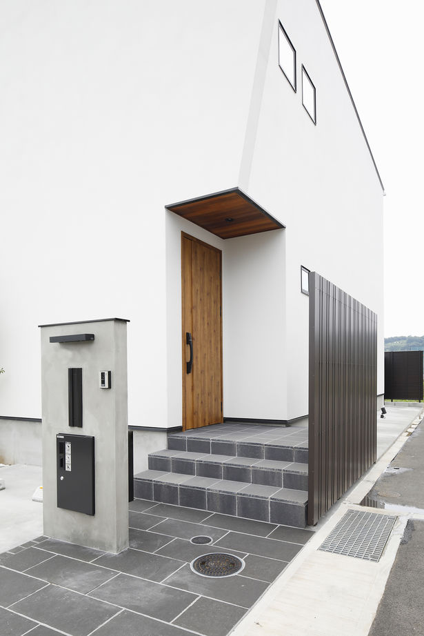 三心 【2000万円台/耐震等級3/間取り図】景観取り込み自然を身近にする大開口LDKのシンプルモダンなデザイン住宅の建築実例画像9