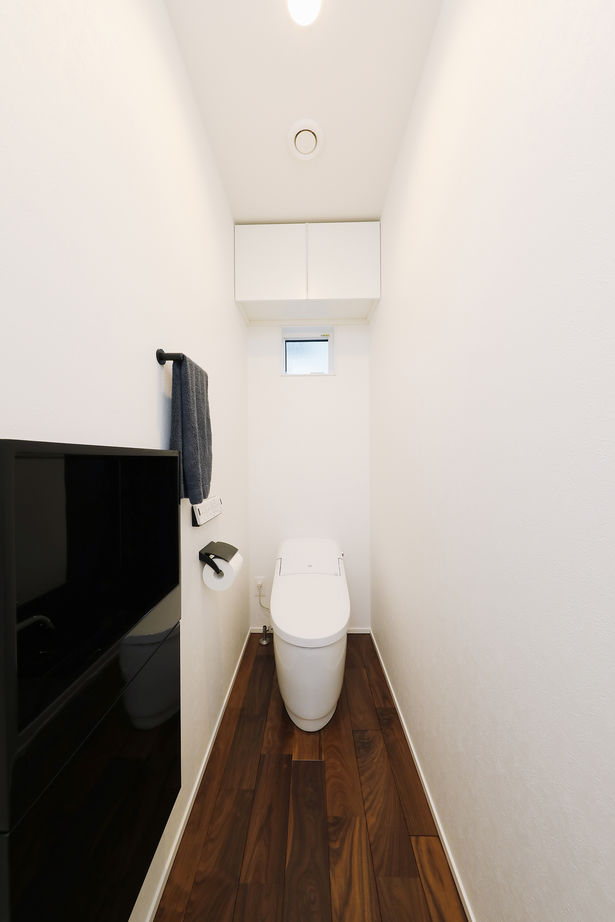 三心 【2000万円台/耐震等級3/間取り図】景観取り込み自然を身近にする大開口LDKのシンプルモダンなデザイン住宅の建築実例画像10