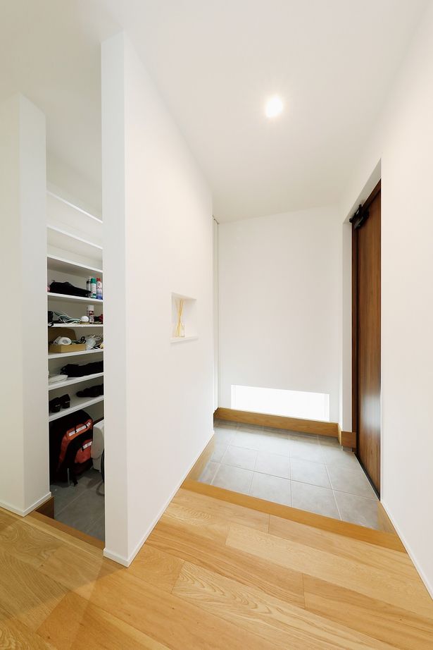 三心 【1900万円/約30坪/間取り図】海が見えるバルコニーへつづく2階LDK。シンプル×ナチュラルモダンの注文住宅の建築実例画像10