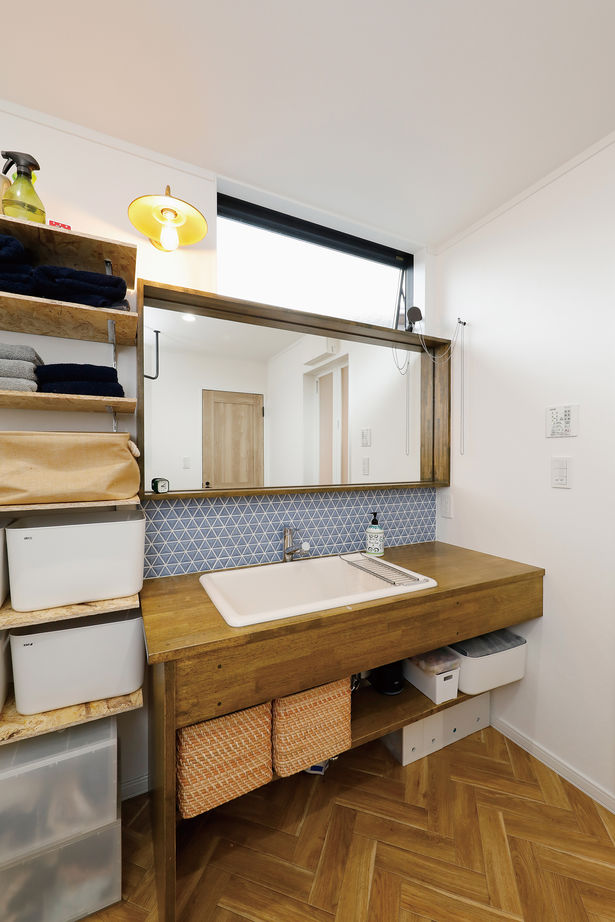 三心 【2000万円台/平屋風2階建て/間取り図】DIYも楽む家づくり。中庭を囲むコの字型の一部二階建て平屋注文住宅の建築実例画像9