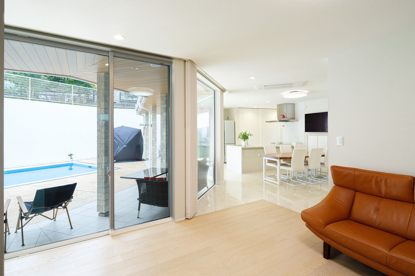 三心 【神奈川県/サウナのある家/プールのある家/間取り図】三心の設計力で叶った、夢のリゾートスタイル！の建築実例画像4