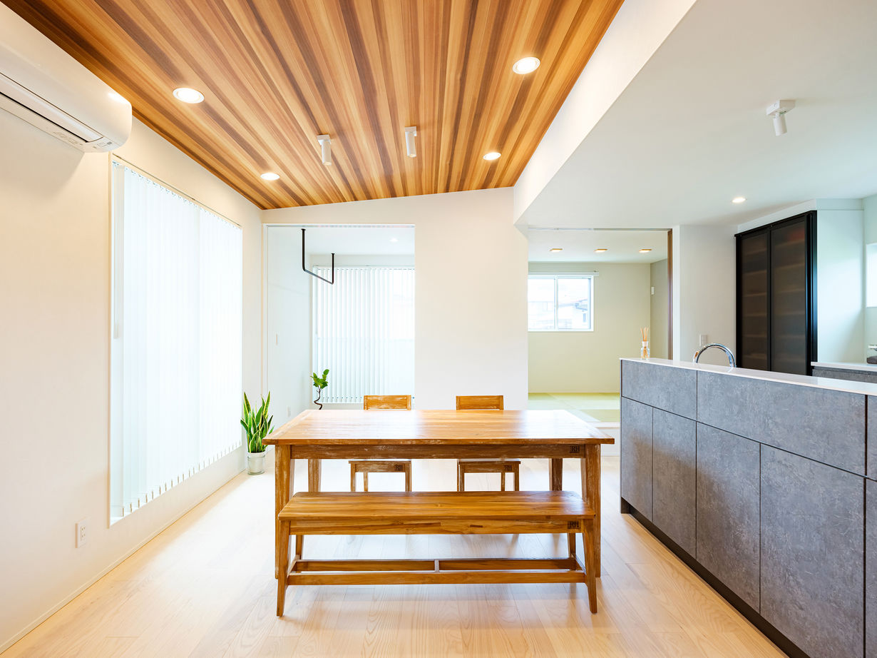 三心 【2000万円台/ビルトインガレージ/屋上/間取り図】サーフィンを楽しむ家づくり。ゆったりとした1LDKの家の建築実例画像4