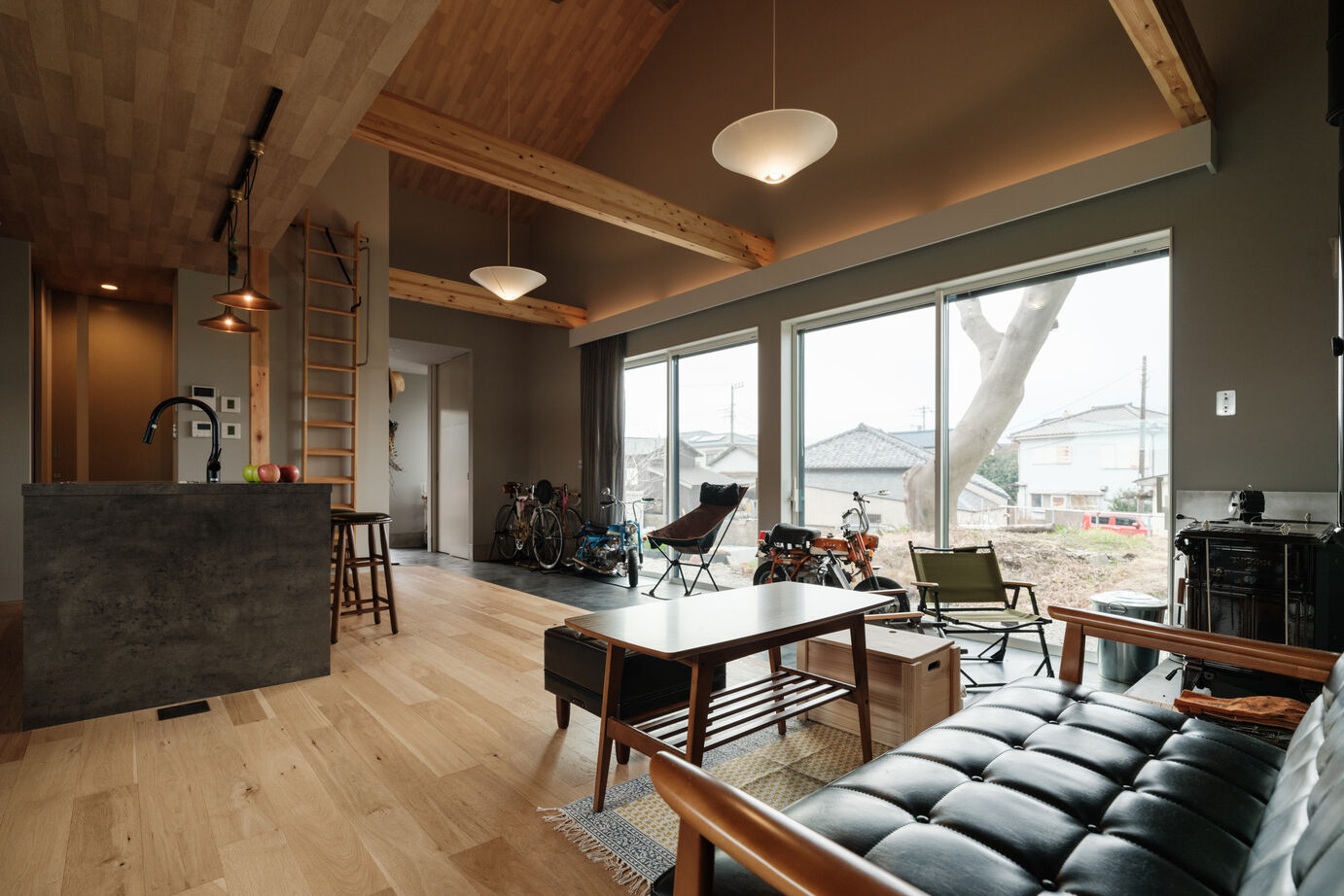 三心 【3000万円台/平屋/ロフト/間取り図】土間と薪ストーブのある、上質な暮らしを満喫できる平屋の建築実例画像4