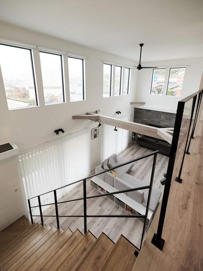 三心 【3000万円台/吹抜け/間取り図】開放感、回遊動線、趣味の空間も思いのままに。自由を愉しんだ家づくりの建築実例画像6