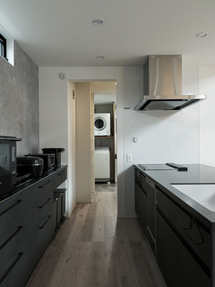 三心 【3000万円台/吹抜け/間取り図】開放感、回遊動線、趣味の空間も思いのままに。自由を愉しんだ家づくりの建築実例画像7