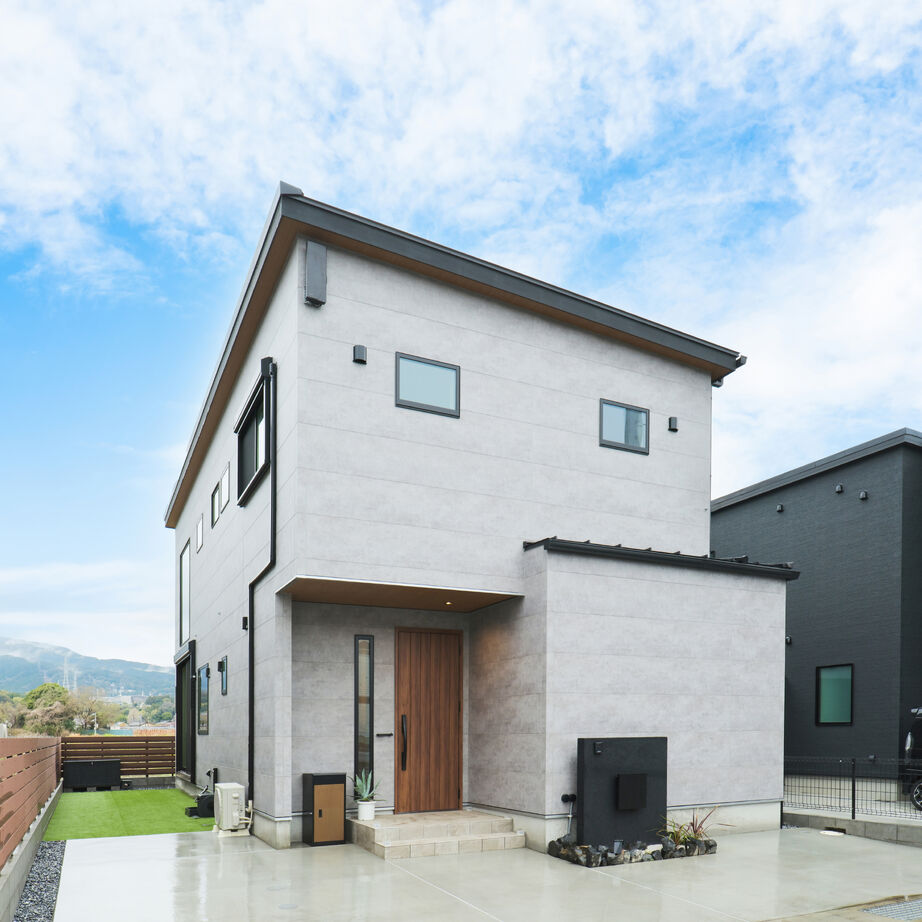 三心 【2000万円台/吹抜け/間取り図】多目的な小上がりや読書コーナーなど、型にはまらない住空間が魅力の建築実例画像2