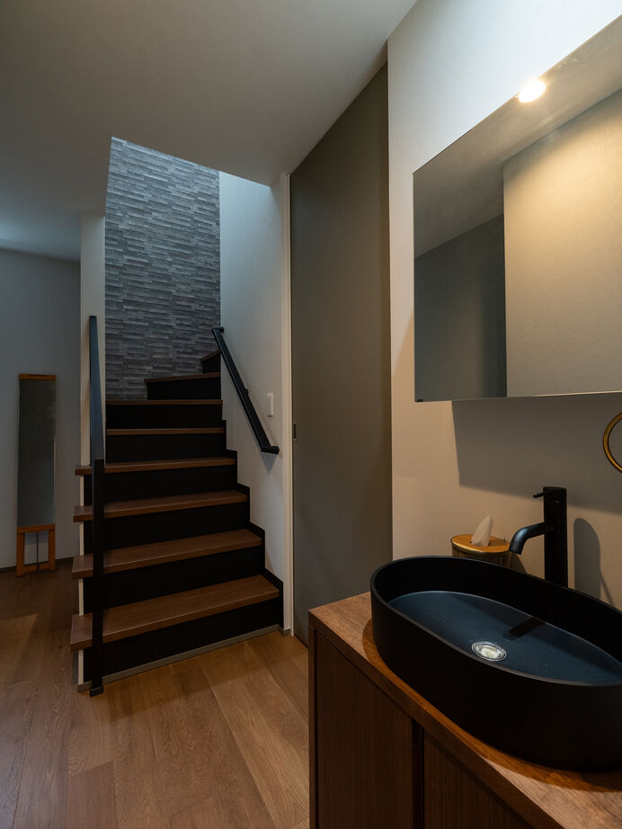 三心 【2000万円台/2階LDK/間取り図】ガレージハウスにカフェのくつろぎを。趣味と暮らしが融合した住まいの建築実例画像7