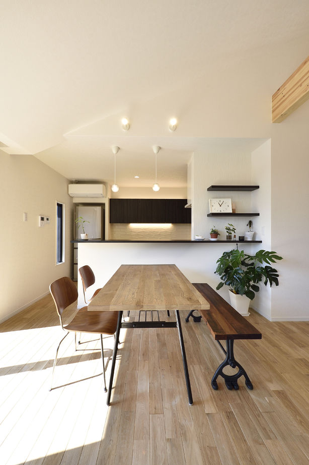 古郡ホーム 二世帯平屋住宅を叶えた設計力　デザイン性と機能性が融和した住まいの建築実例画像4