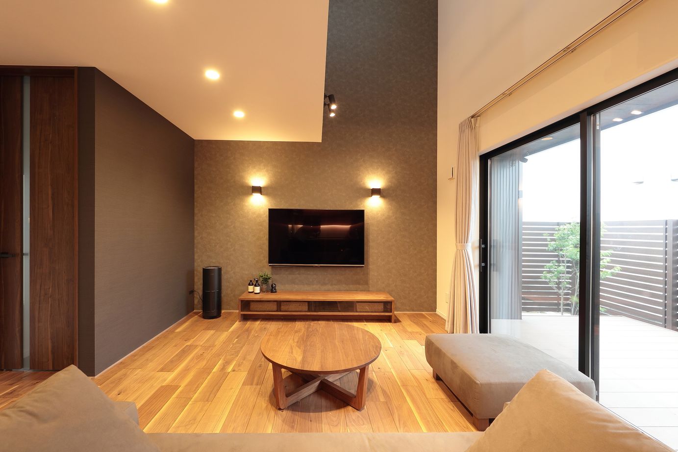 古郡ホーム 【間取り図あり/33坪】外に閉じ、内に開く　光のニュアンスまで魅せる住まいの建築実例画像3