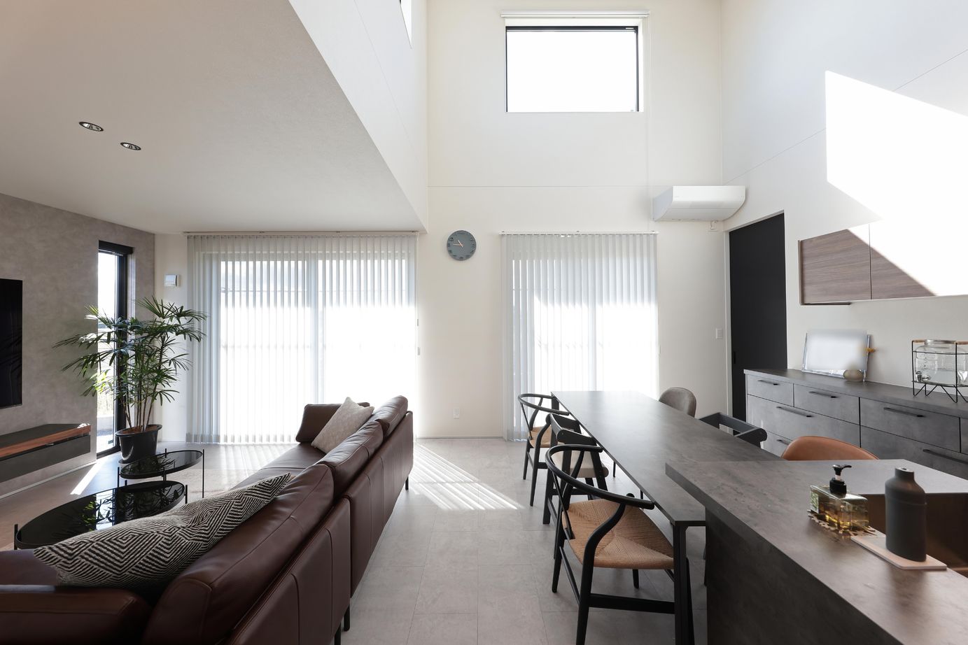 古郡ホーム 【本体価格3000～3499万円/36.3坪】素材を愉しむ無機質な家の建築実例画像2