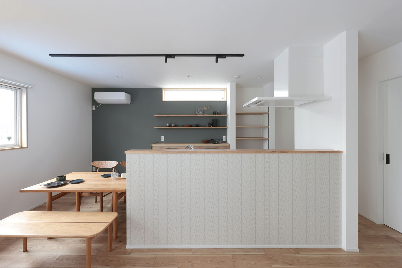 古郡ホーム 大屋根の景色を愉しむモダンな住まいの建築実例画像6