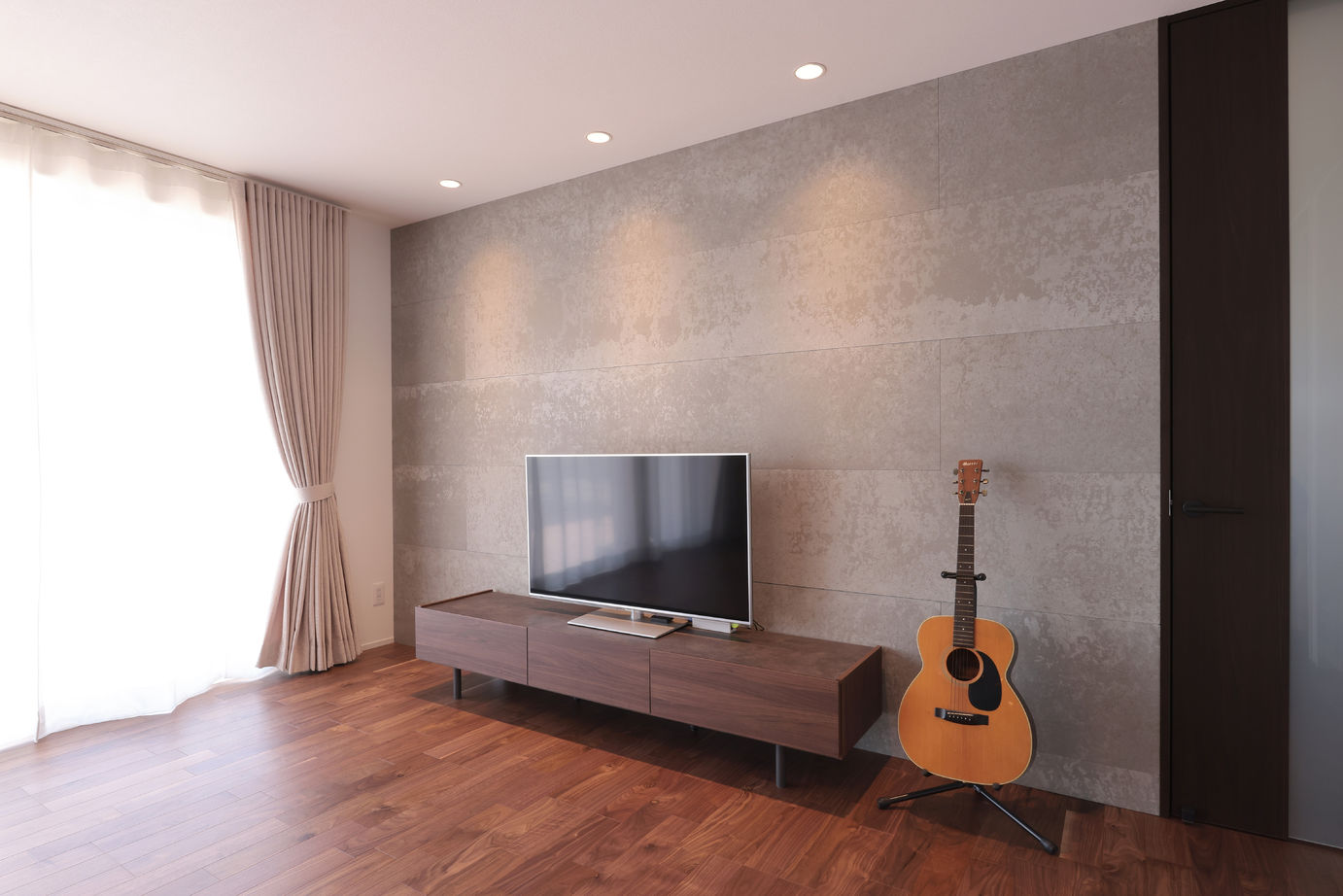 古郡ホーム 人と空間の"つながり"を体感する洗練デザインの平屋の建築実例画像2