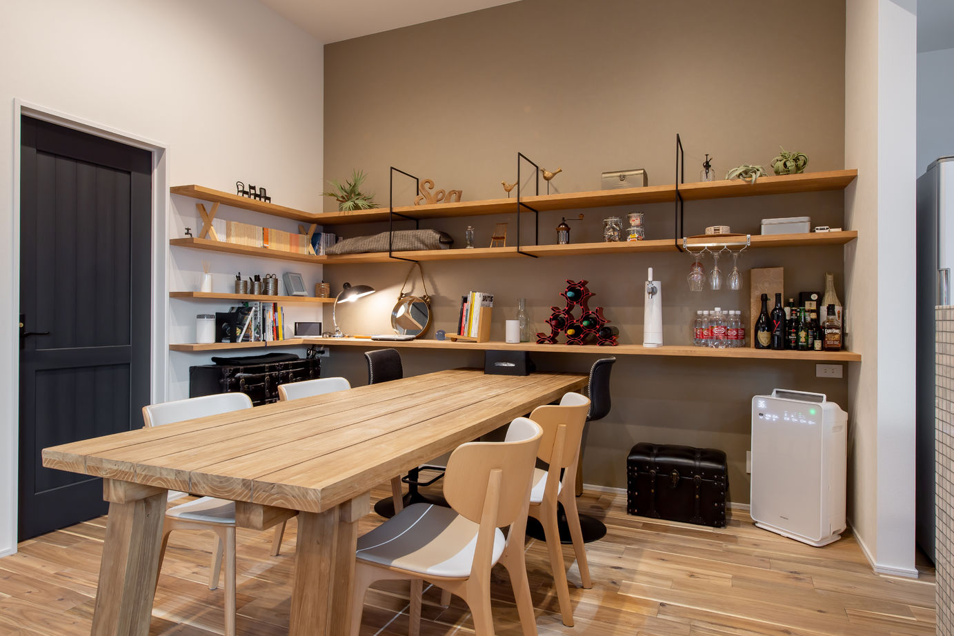 アイデザインホーム 【2100万円台/岐阜県岐阜市/約90坪/平屋】プライベートなアウトドア空間の中庭がある大人ブルックリン平屋の建築実例画像3