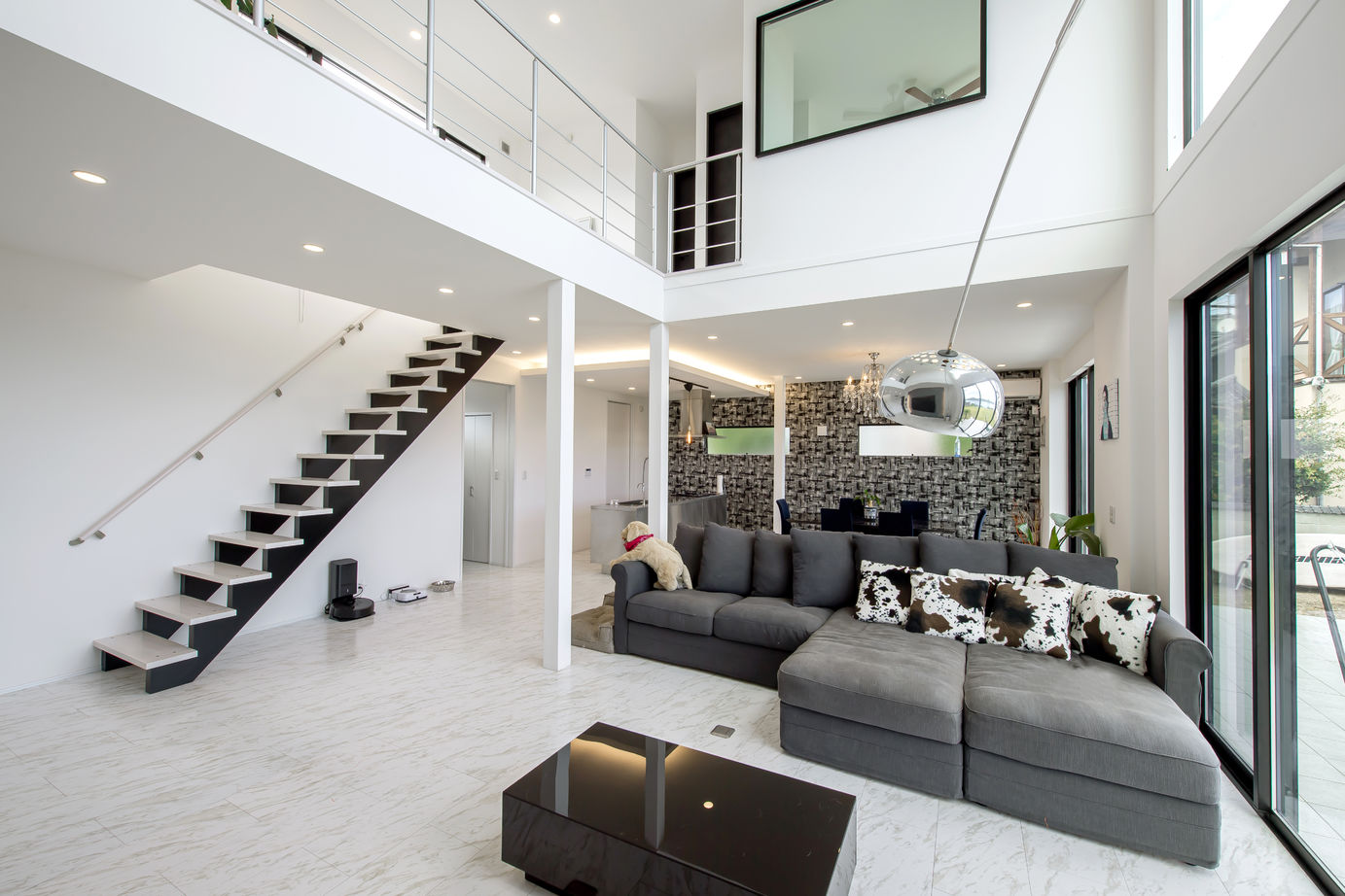 アイデザインホーム 【3000万円台/広島県三原市/延床50坪/吹抜け】好立地を最大限に生かした瀬戸内海を望むリゾートライクな家の建築実例画像3