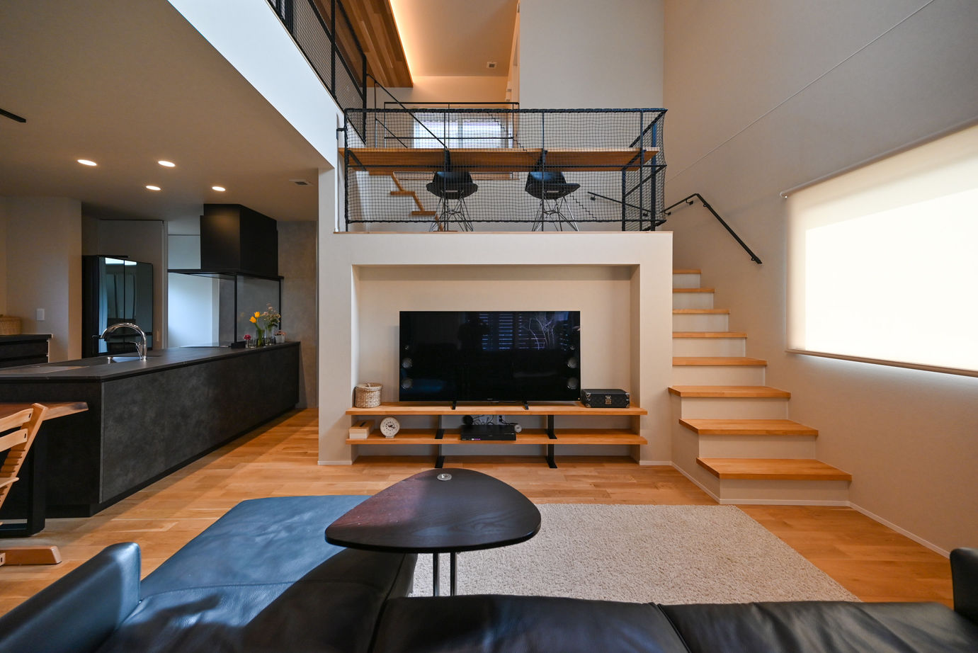 アイデザインホーム 【2000万円台/広島県廿日市市/延床43坪/スキップフロア/土間】スクエア窓から桜を望む家の建築実例画像3