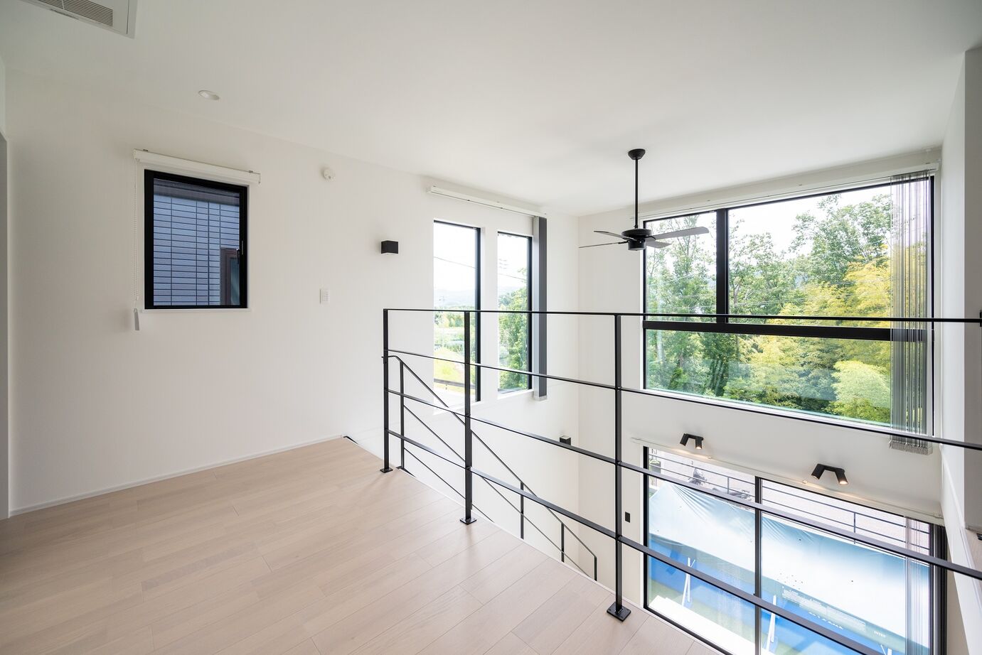 アイデザインホーム 【2000万円台/奈良県生駒市/56坪/家事ラク動線/吹抜け】回遊できる家事ラク動線と小上がり和室のある家の建築実例画像8