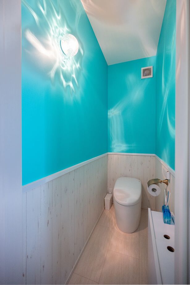 アイデザインホーム 【2000万円台/大阪府寝屋川市/約35坪/吹抜け】ホワイトと宮古ブルーでまとめたカリフォルニアスタイルの家の建築実例画像6