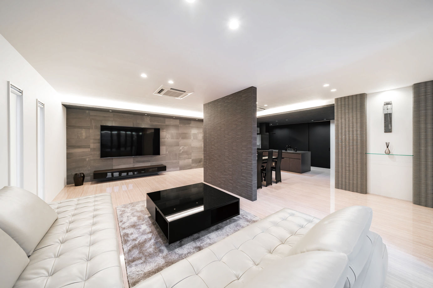 一級建築士事務所　上野工務店 【3500～4000万円台／約80坪／間取り有】シアタールームやインナーガレージのある豪華絢爛な家の建築実例画像3