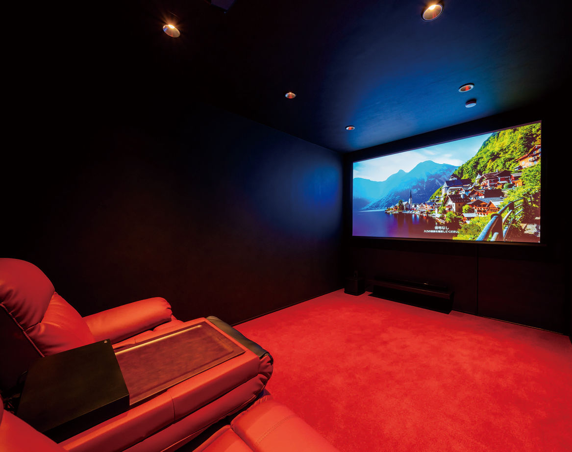 一級建築士事務所　上野工務店 【3500～4000万円台／約80坪／間取り有】シアタールームやインナーガレージのある豪華絢爛な家の建築実例画像4