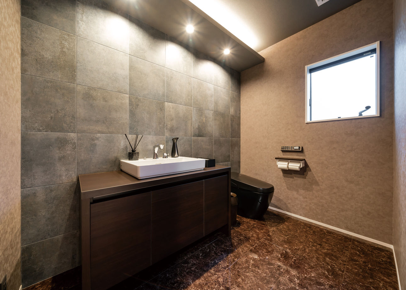 一級建築士事務所　上野工務店 【3500～4000万円台／約80坪／間取り有】シアタールームやインナーガレージのある豪華絢爛な家の建築実例画像5