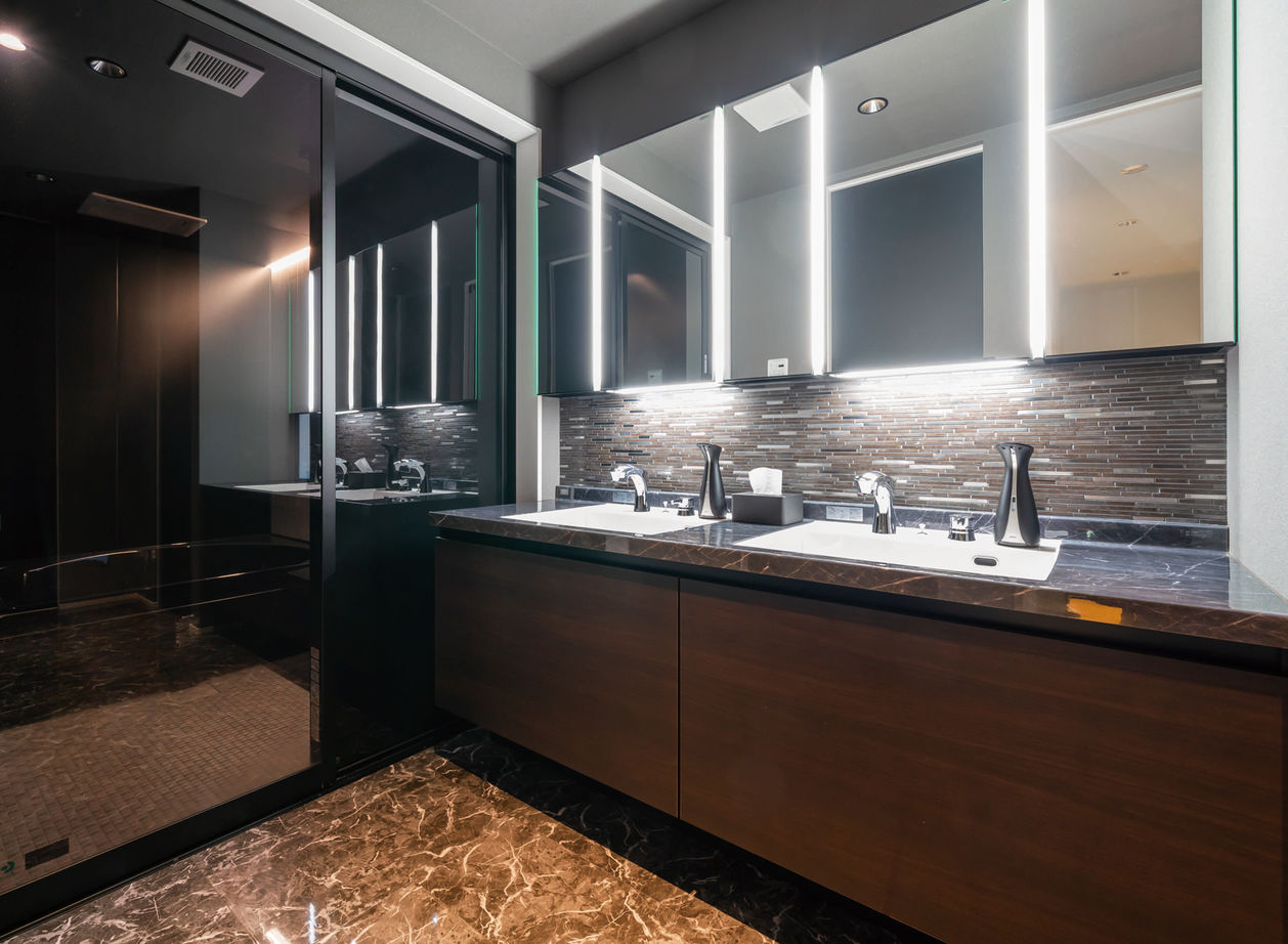 一級建築士事務所　上野工務店 【3500～4000万円台／約80坪／間取り有】シアタールームやインナーガレージのある豪華絢爛な家の建築実例画像6