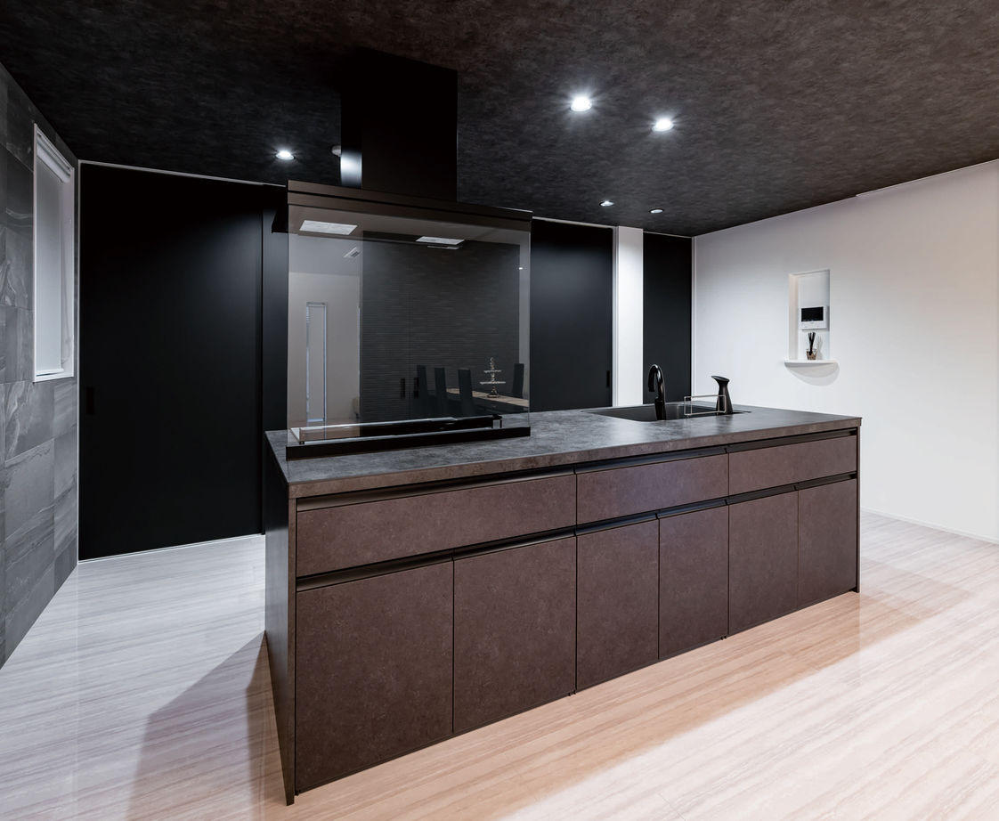 一級建築士事務所　上野工務店 【3500～4000万円台／約80坪／間取り有】シアタールームやインナーガレージのある豪華絢爛な家の建築実例画像7