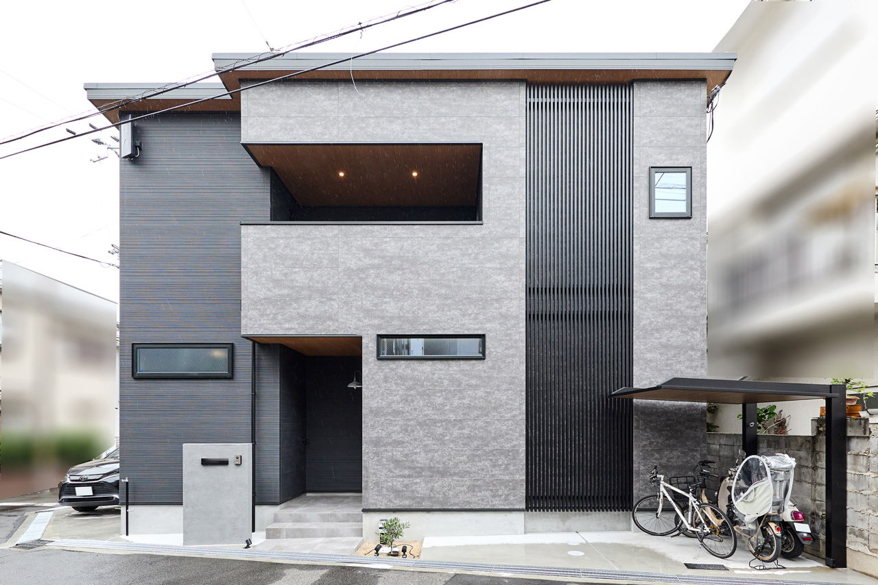 一級建築士事務所　上野工務店 【2000万円台／約33坪／間取り有】 吹抜けのあるLDKも2階フリールームも大空間！家族の気配を感じる家の建築実例画像2