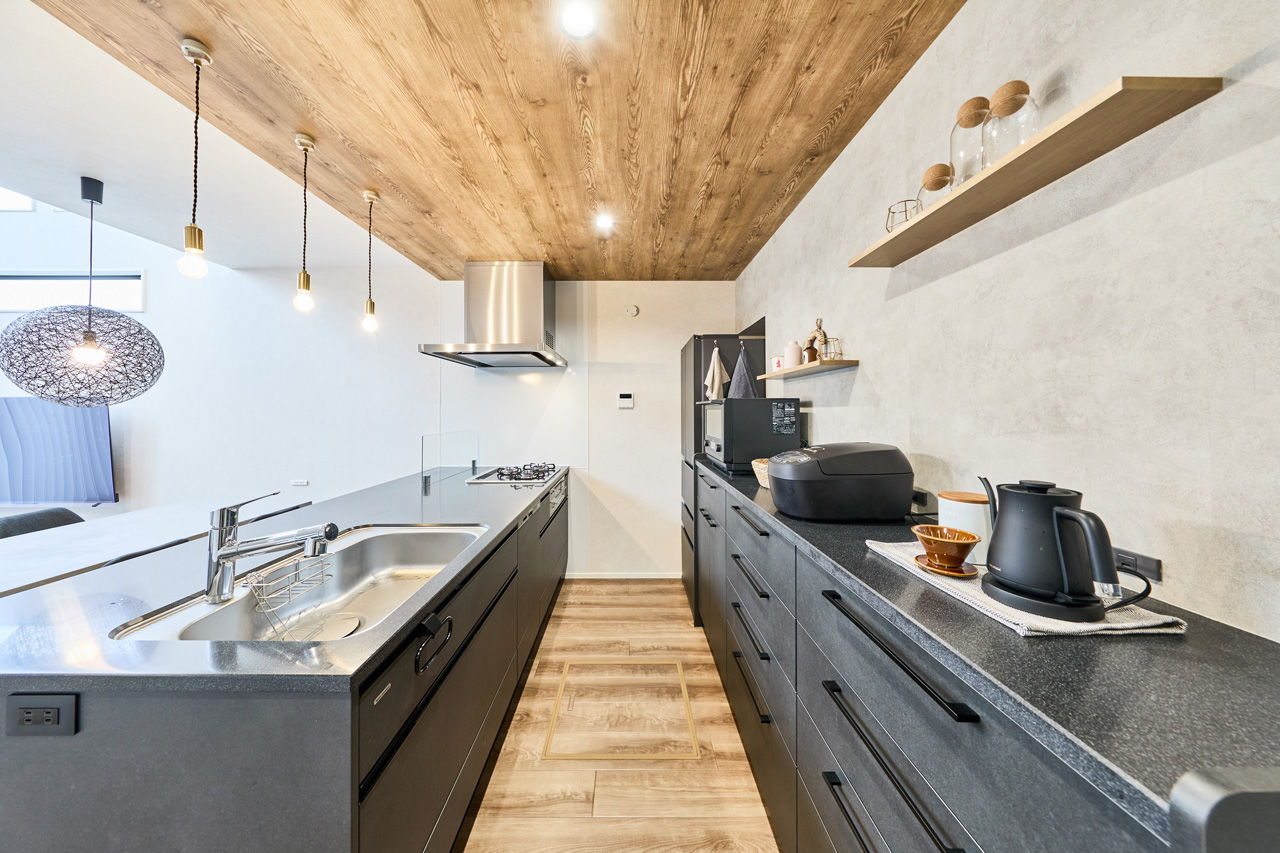 一級建築士事務所　上野工務店 【2000万円台／約33坪／間取り有】 吹抜けのあるLDKも2階フリールームも大空間！家族の気配を感じる家の建築実例画像4