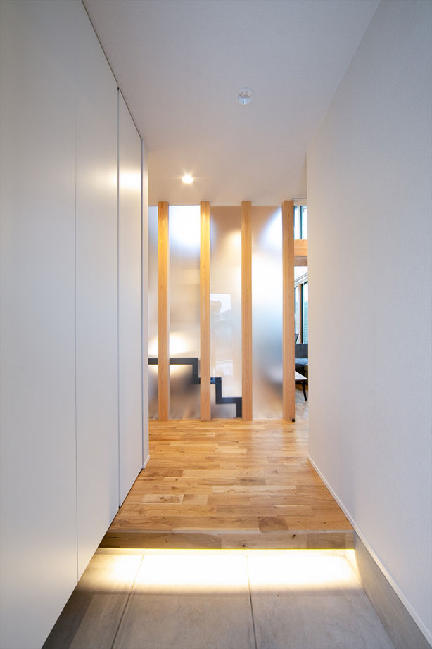 TENアーキテクツ一級建築士事務所 【建築士と建てた家＋二世帯住宅＋薪ストーブ】世帯で棟屋を分離しながらも連携フォルムの美観を実現の建築実例画像3