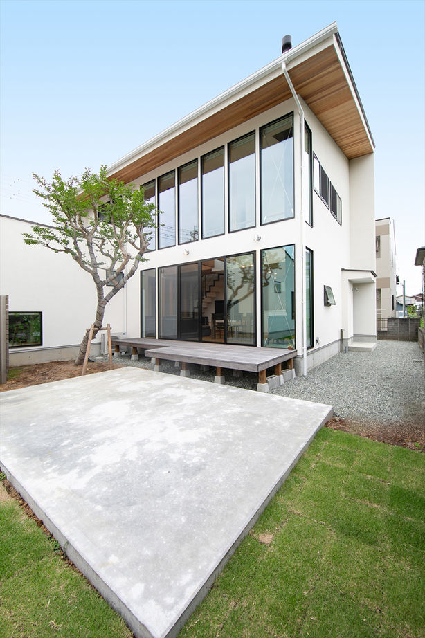 TENアーキテクツ一級建築士事務所 【建築士と建てた家＋二世帯住宅＋薪ストーブ】世帯で棟屋を分離しながらも連携フォルムの美観を実現の建築実例画像8