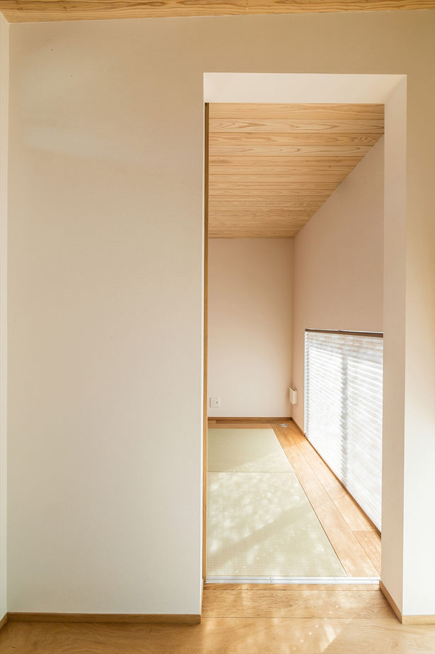 TENアーキテクツ一級建築士事務所 【建築士と建てた家×平屋×中庭】中庭をロの字のように囲んで周囲からの視線をカットする3LDK・約30坪の平屋の建築実例画像8