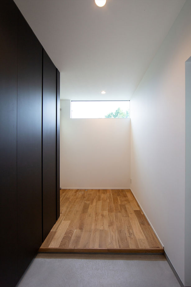 TENアーキテクツ一級建築士事務所 【建築士と建てた家×平屋×インナーガレージ×店舗併用】「ミュージアムみたい」と道行く人が二度見する家の建築実例画像4