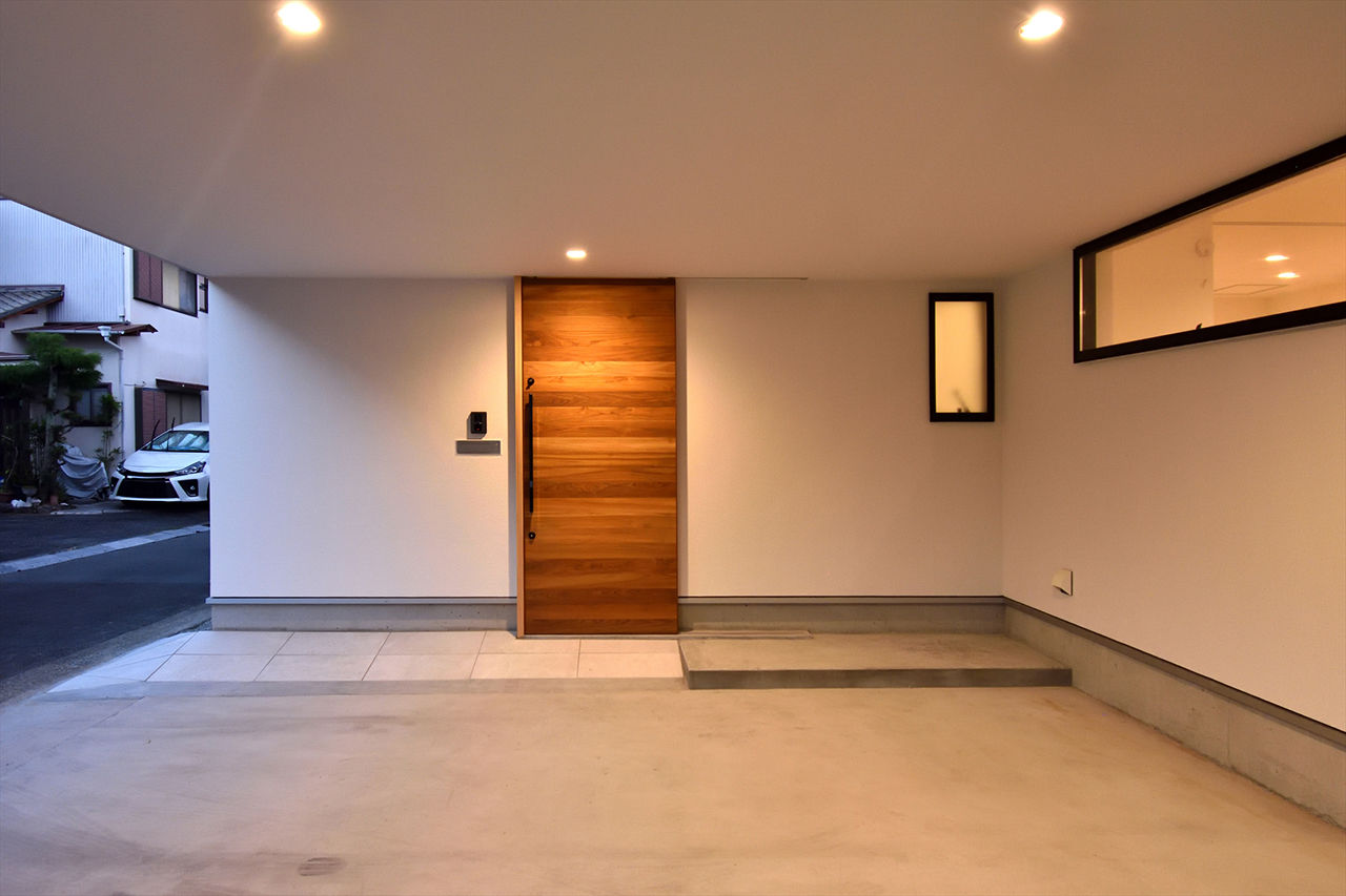 TENアーキテクツ一級建築士事務所 【建築士と建てた家×3階建て×インナーガレージ】約30坪でも庭が欲しい。そこでルーフバルコニーを計画の建築実例画像2