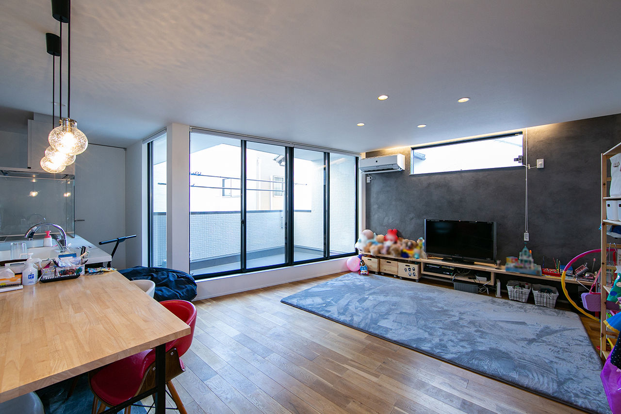 TENアーキテクツ一級建築士事務所 【建築士と建てた家×3階建て×インナーガレージ】約30坪でも庭が欲しい。そこでルーフバルコニーを計画の建築実例画像3