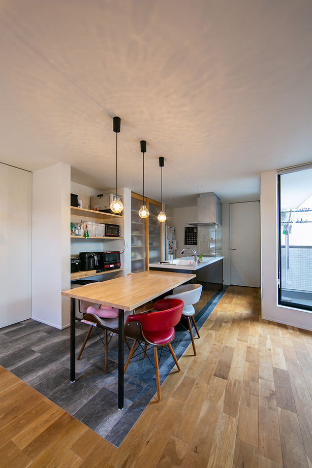 TENアーキテクツ一級建築士事務所 【建築士と建てた家×3階建て×インナーガレージ】約30坪でも庭が欲しい。そこでルーフバルコニーを計画の建築実例画像4